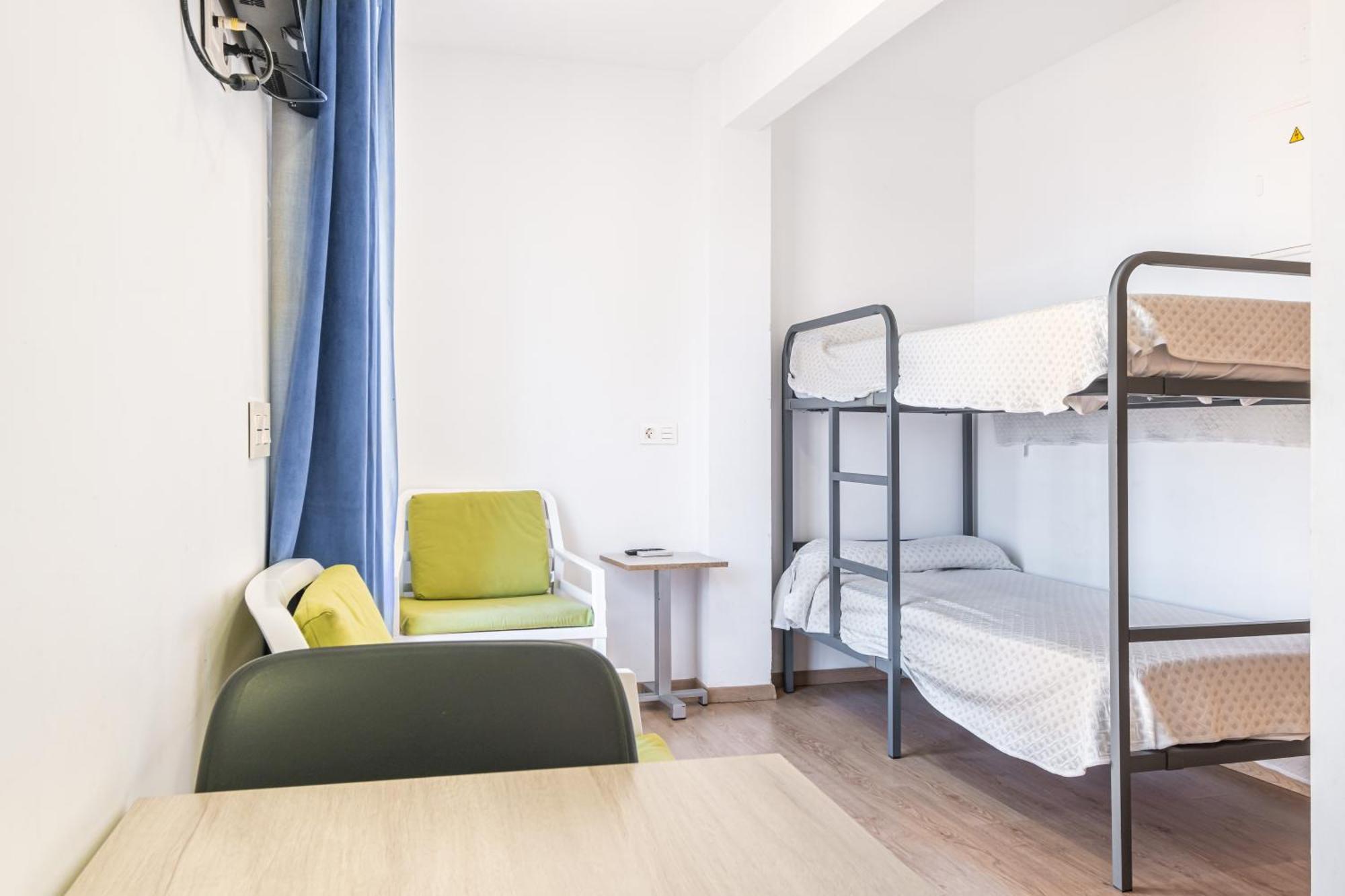 Apartamentos El Castell (Adults Only) Бенидорм Екстериор снимка